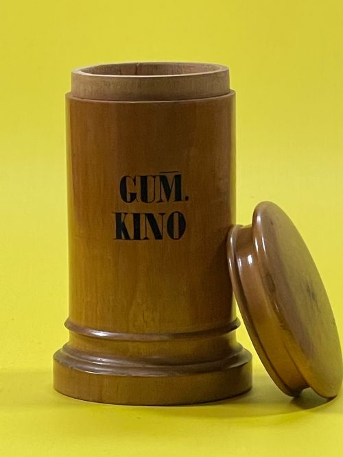 antique apothecary jar labelled gum kino treen - CATEGORY: ANTIQUE MISCELLANEOUS - DATED 19TH CENTURY