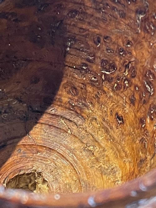 AN ANTIQUE TREEN BURR WOOD STORAGE CONTAINER - ADDITIONAL PHOTO 3