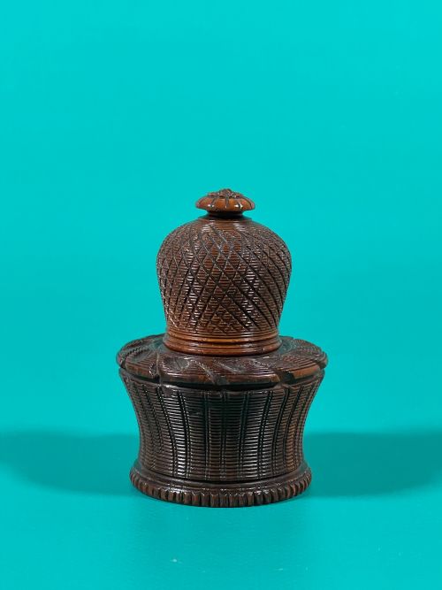 ANTIQUE TREEN TABLE NUTMEG GRATER - ADDITIONAL PHOTO 5