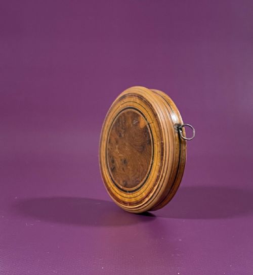 A GEORGIAN YEW WOOD TRAVELLING MIRROR - ADDITIONAL PHOTO 4