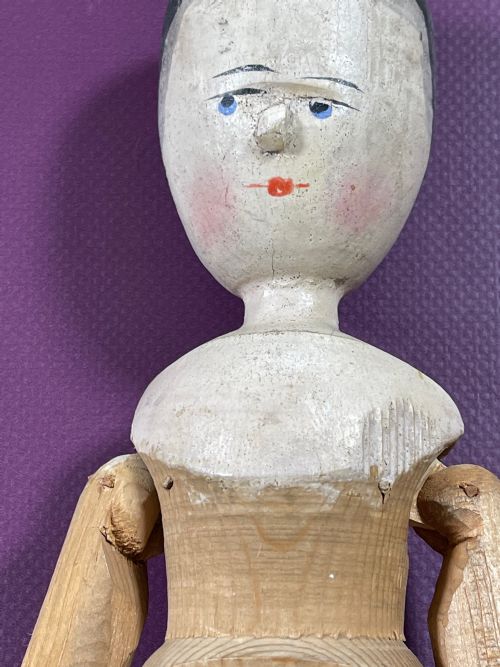 A LARGE GRODNERTAL WOODEN JOINTED DOLL - ADDITIONAL PHOTO 1