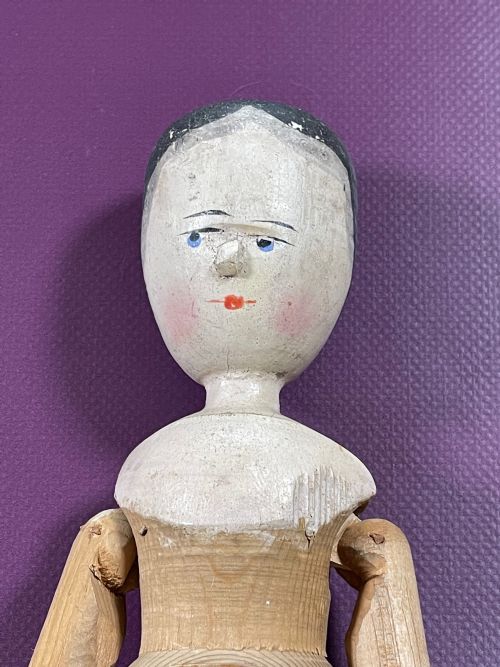 A LARGE GRODNERTAL WOODEN JOINTED DOLL - ADDITIONAL PHOTO 2