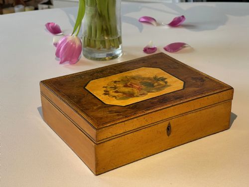 ANTIQUE GEORGIAN SEWING BOX FULL OF MANY OF THE ORIGINAL SEWING TOOLS - ADDITIONAL PHOTO 15