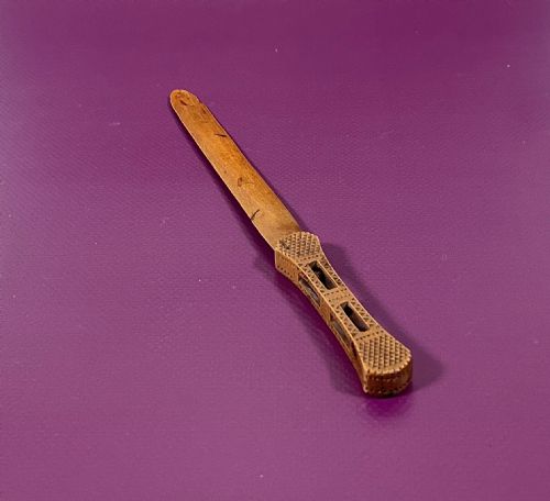 AN UNUSUAL WELSH LETTER OPENER CHIP CARVED OPEN LANTERN - ADDITIONAL PHOTO 4