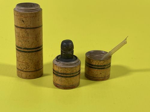 A GEORGIAN TUNBRIDGE WARE INK WELL WRITING PENNER - ADDITIONAL PHOTO 2