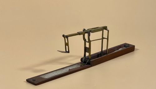 ANTIQUE SOVEREIGN GUINEA DOUBLE TURN SCALES - ADDITIONAL PHOTO 5