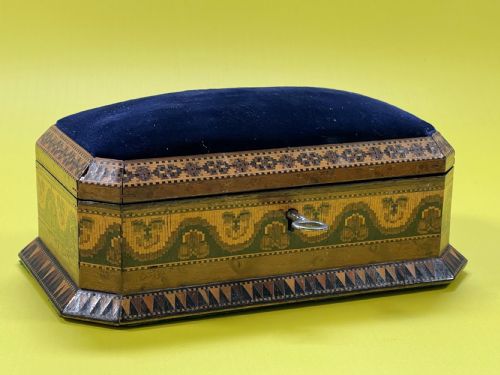antique tunbridge ware sewing box pin cushion - CATEGORY: ANTIQUE BOXES - DATED 19TH CENTURY