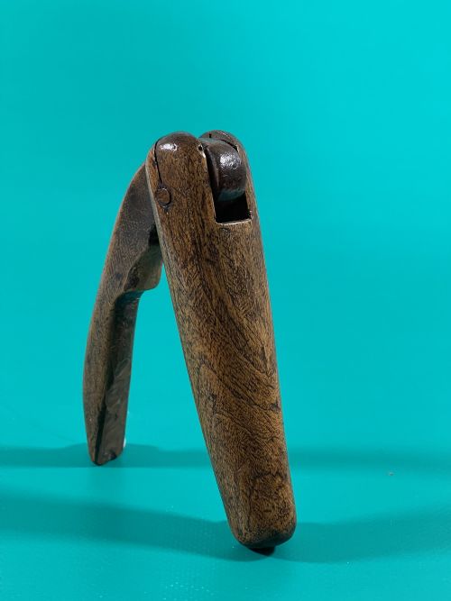 an unusual treen english lever nutcracker - CATEGORY: ANTIQUE MISCELLANEOUS - DATED 19TH CENTURY