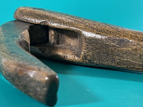AN UNUSUAL TREEN ENGLISH LEVER NUTCRACKER - ADDITIONAL PHOTO 3