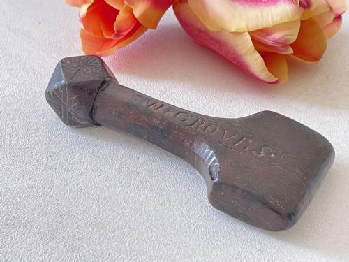 A VERY GOOD ANTIQUE TREEN SAILOR'S RUBBER FACETED HANDLE - ADDITIONAL PHOTO 4