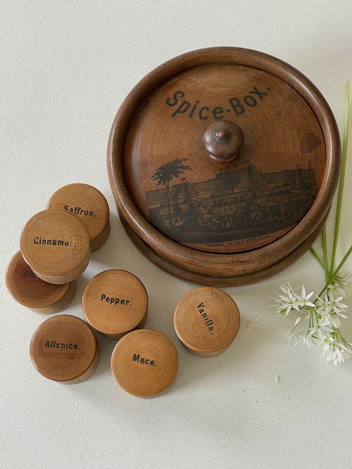 ANTIQUE CIRCULAR SPICE BOX WITH SEVEN SPICE POTS INSIDE - ADDITIONAL PHOTO 4