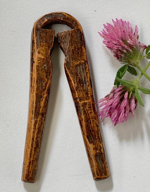 antique english ash wood nutcracker - CATEGORY: ANTIQUE MISCELLANEOUS - DATED GEORGIAN
