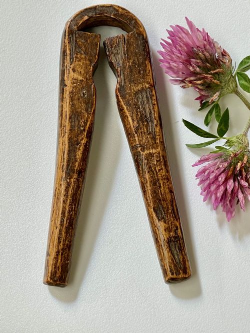 ANTIQUE ENGLISH ASH WOOD NUTCRACKER - ADDITIONAL PHOTO 7