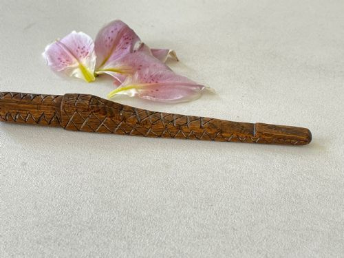 AN 18TH CENTURT ANTIQUE TREEN KNITTING SHEATH - ADDITIONAL PHOTO 9