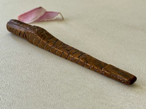 AN 18TH CENTURT ANTIQUE TREEN KNITTING SHEATH - ADDITIONAL PHOTO 10