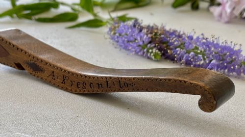 ANTIQUE TREEN KNITTING SHEATH - ADDITIONAL PHOTO 4