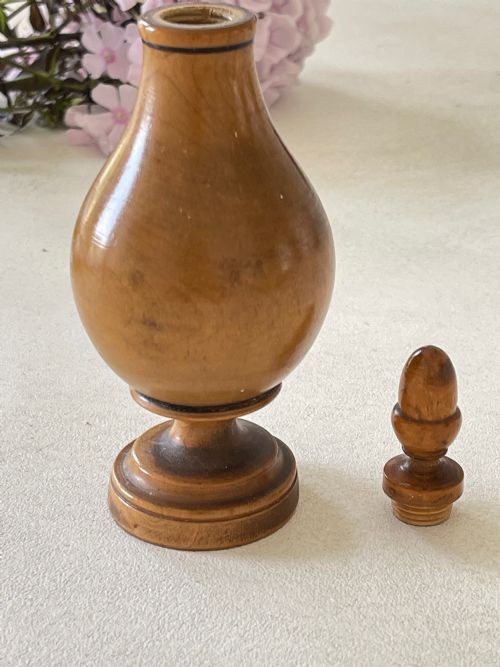 ANTIQUE TREEN SPICE FLASK - ADDITIONAL PHOTO 1