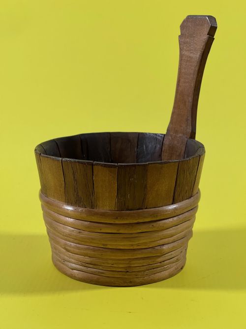 antique treen scottish luggie drinking vessel - CATEGORY: ANTIQUE MISCELLANEOUS - DATED 19TH CENTURY