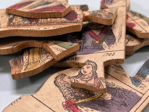 AN ANTIQUE DISSECTED PUZZLE ENGLISH KINGS AND QUEENS - ADDITIONAL PHOTO 4