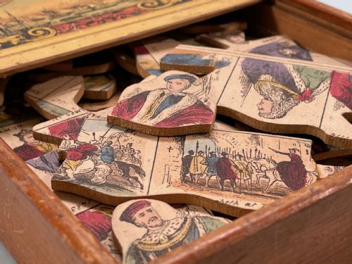 AN ANTIQUE DISSECTED PUZZLE ENGLISH KINGS AND QUEENS - ADDITIONAL PHOTO 7