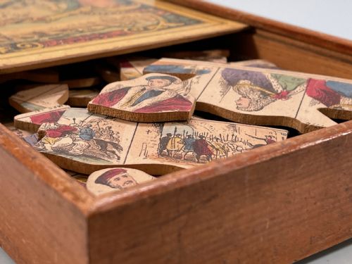 AN ANTIQUE DISSECTED PUZZLE ENGLISH KINGS AND QUEENS - ADDITIONAL PHOTO 8