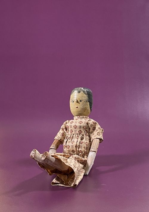 ANTIQUE PEG JOINTED WOODEN GRODNERTAL TYPE DOLL - ADDITIONAL PHOTO 3