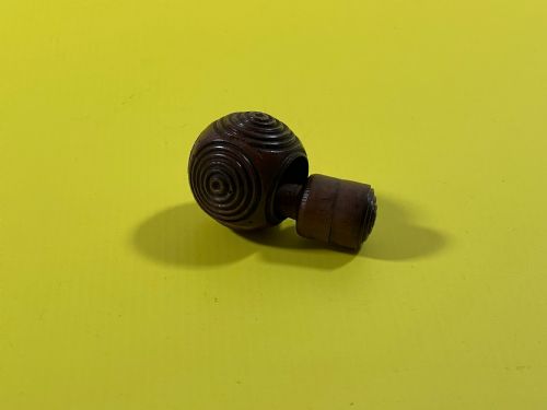 ANTIQUE TREEN FRUIT WOOD PUZZLE BALL SNUFF SOVEREIGNHOLDER - ADDITIONAL PHOTO 3