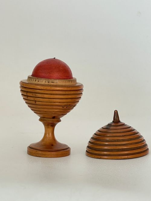 ANTIQUE TREEN MAGIC TRICK DISAPPEARING BALL - ADDITIONAL PHOTO 4