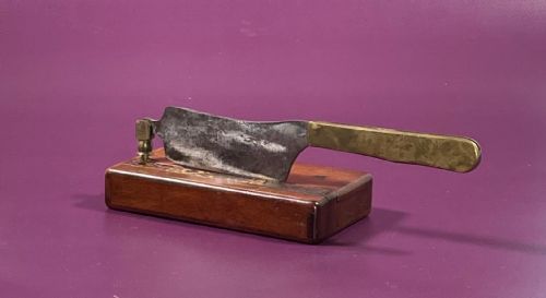 an unusual portable snuff cutter campaigntravelling example - CATEGORY: ANTIQUE MISCELLANEOUS - DATED 19TH CENTURY
