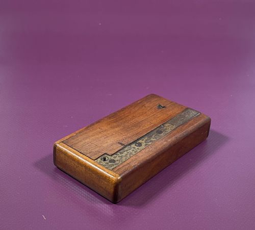 AN UNUSUAL PORTABLE SNUFF CUTTER CAMPAIGNTRAVELLING EXAMPLE - ADDITIONAL PHOTO 3
