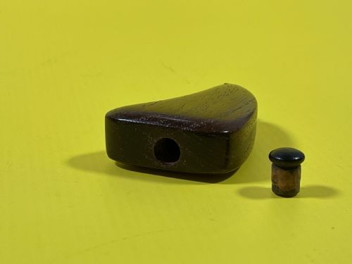 AN UNUSUAL SHAPED ANTIQUE TREEN SNUFF BOX - ADDITIONAL PHOTO 7
