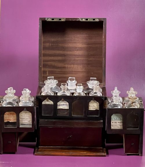 a small mahogany apothecary cabinet fully fitted - CATEGORY: ANTIQUE BOXES - DATED 19TH CENTURY