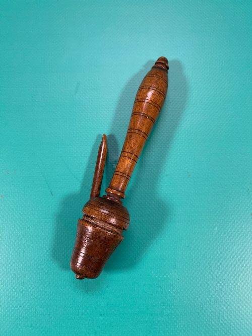 antique treen teachers clicker - CATEGORY: ANTIQUE MISCELLANEOUS - DATED 19TH CENTURY