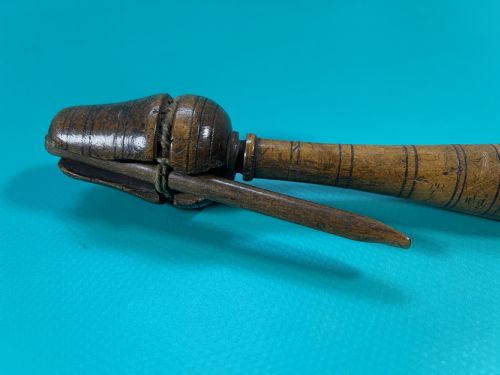 ANTIQUE TREEN TEACHERS CLICKER - ADDITIONAL PHOTO 3