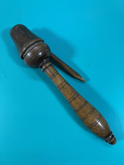 ANTIQUE TREEN TEACHERS CLICKER - ADDITIONAL PHOTO 4