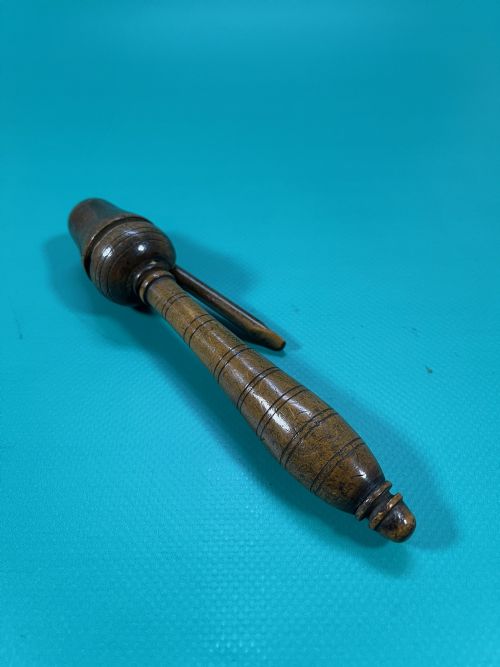 ANTIQUE TREEN TEACHERS CLICKER - ADDITIONAL PHOTO 5