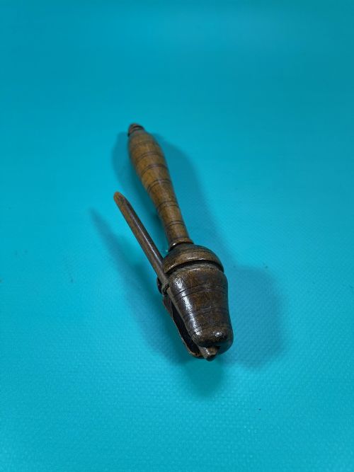 ANTIQUE TREEN TEACHERS CLICKER - ADDITIONAL PHOTO 8