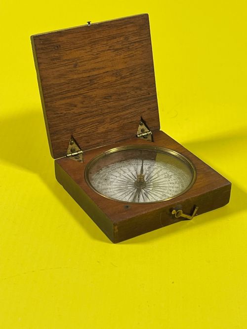 ANTIQUE EXPLORERS COMPASS - ADDITIONAL PHOTO 9