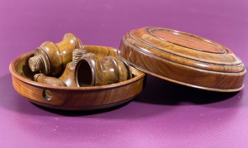 A RARE SET OF BRIGHTON BUNS WITH HANDLES - ADDITIONAL PHOTO 3