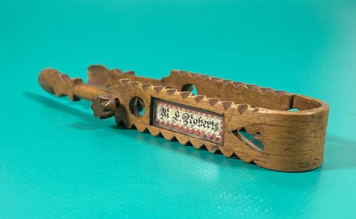 ANTIQUE TREEN WELSH SYCAMORE SUGAR TONGS DATED 1888 - ADDITIONAL PHOTO 2
