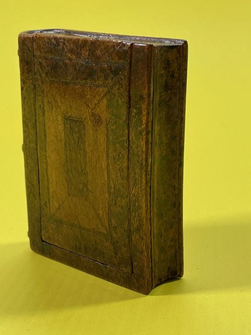 ANTIQUE TREEN BOOK SHAPED SNUFF BOX - ADDITIONAL PHOTO 1