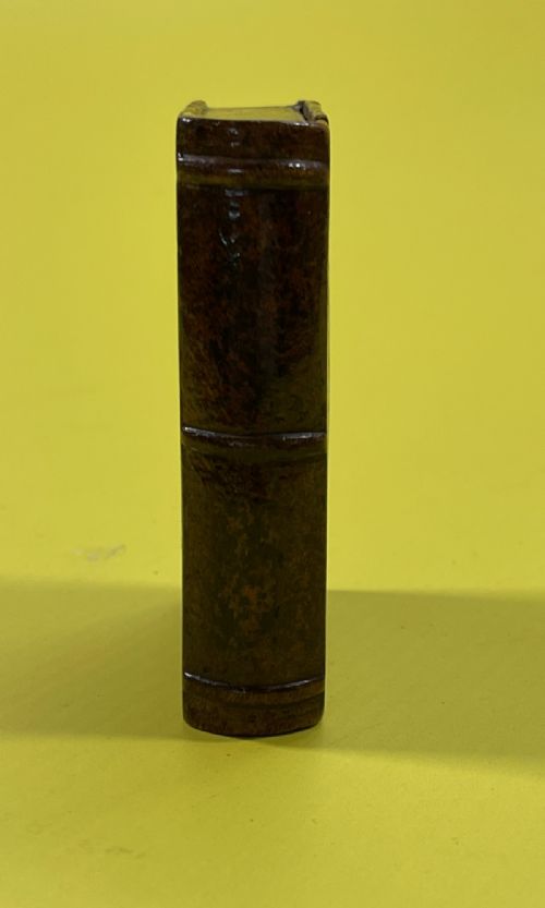 ANTIQUE TREEN BOOK SHAPED SNUFF BOX - ADDITIONAL PHOTO 6