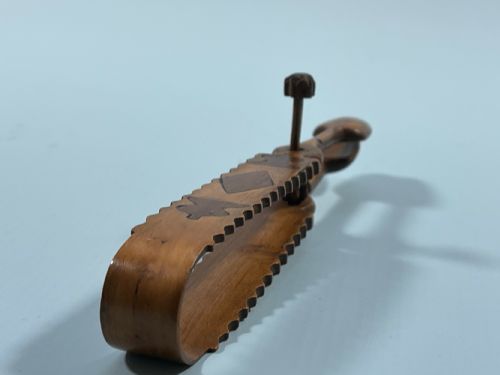 ANTIQUE TREEN WELSH SUGAR TONGS - ADDITIONAL PHOTO 9