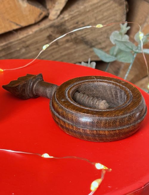 A LARGE ANTIQUE TREEN POCKET NUTCRACKER - ADDITIONAL PHOTO 1