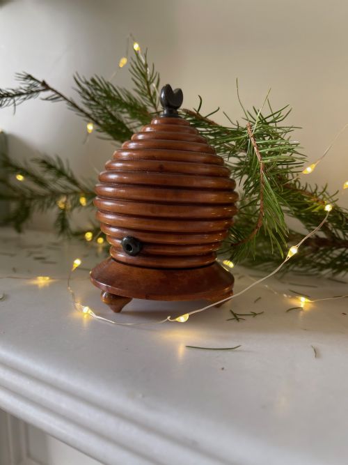 ANTIQUE BEE HIVE STRING BOX - ADDITIONAL PHOTO 3