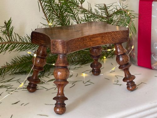 ANTIQUE TREEN DRESSER STOOL OR CANDLE STOOL - ADDITIONAL PHOTO 1