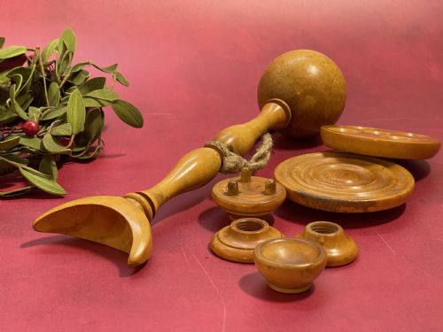 ANTIQUE TREEN BILBOQUET VARIOUS DIFFERENT SHAPED ATTACHMENTS - ADDITIONAL PHOTO 1