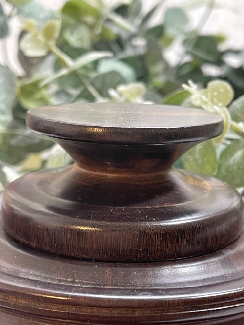 AN ANTIQUE LIGNUM VITAE LIDDED POT - ADDITIONAL PHOTO 1
