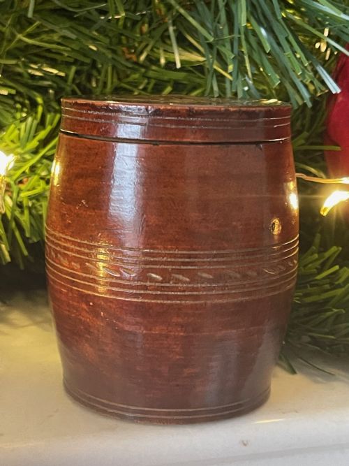 ANTIQUE TREEN LIDDED BARREL DATED 1794 - ADDITIONAL PHOTO 4