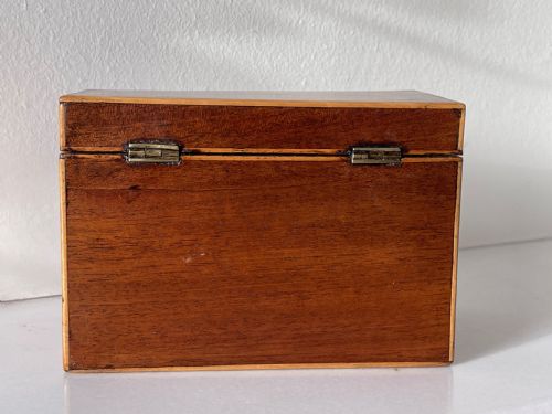 A MINIATURE ANTIQUE GEORGIAN TEA CADDY - ADDITIONAL PHOTO 8